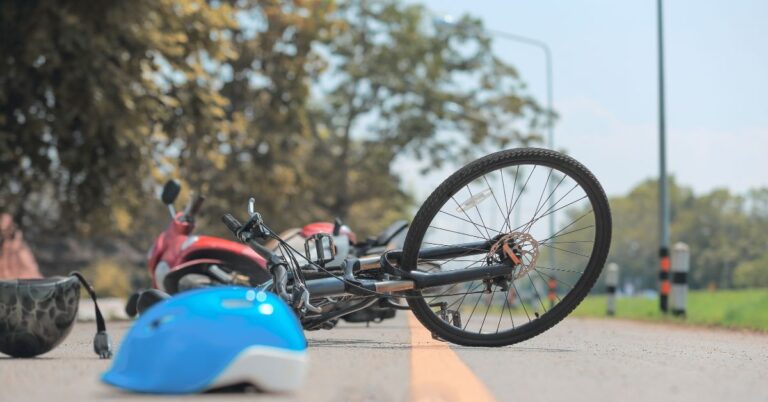 棕榈海岸男子在邦内尔附近骑自行车时遭遇两车事故身亡