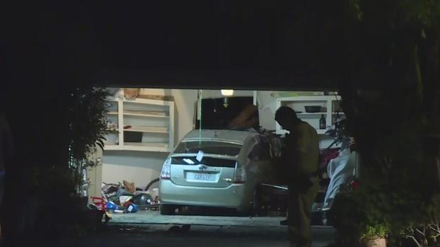 司机撞入北加州住宅车库后涉嫌酒后驾车