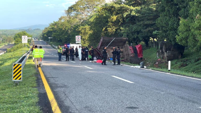 墨西哥卡车事故造成10名古巴移民死亡、17人受伤