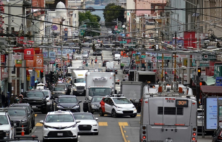 旧金山自动驾驶汽车遭遇严重事故